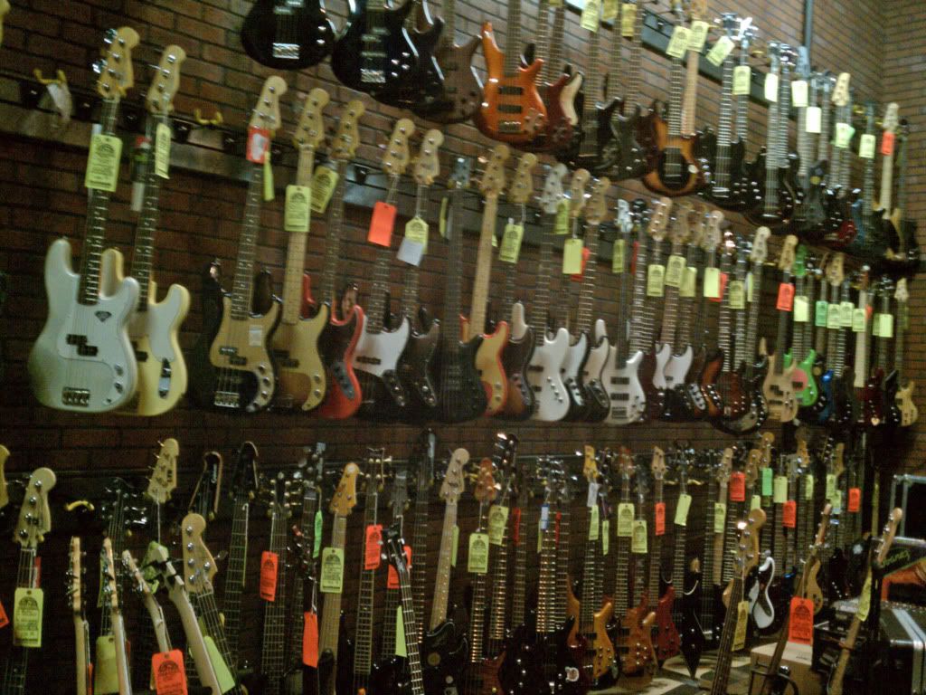 motor city guitar  store hours